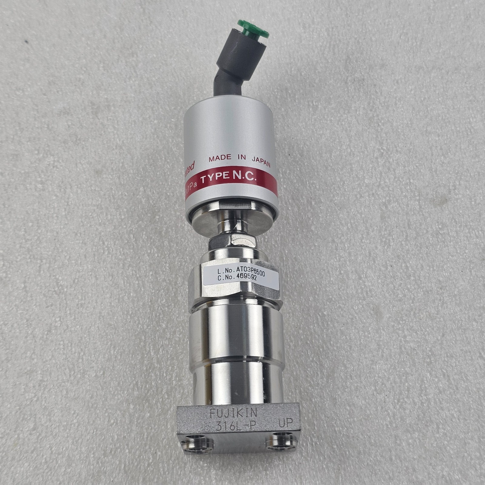Fujikin Incorporated O.P. 0.5~0.6MPa TYPE N.C. / FUJIKIN 316L-P / AT03P6500