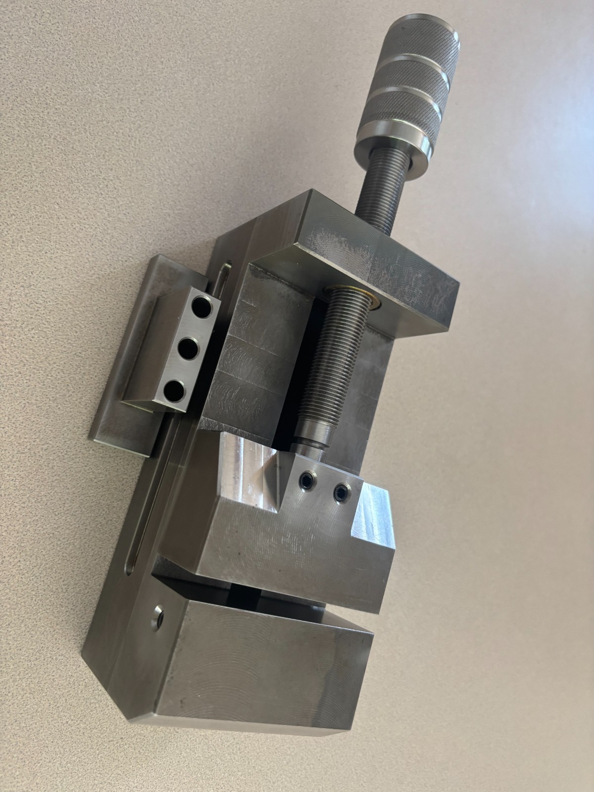 Custom Grinding Vise 7.1″ x 3.0″ x 2.875″ Hardened A-2 Tool Steel (unfinished)
