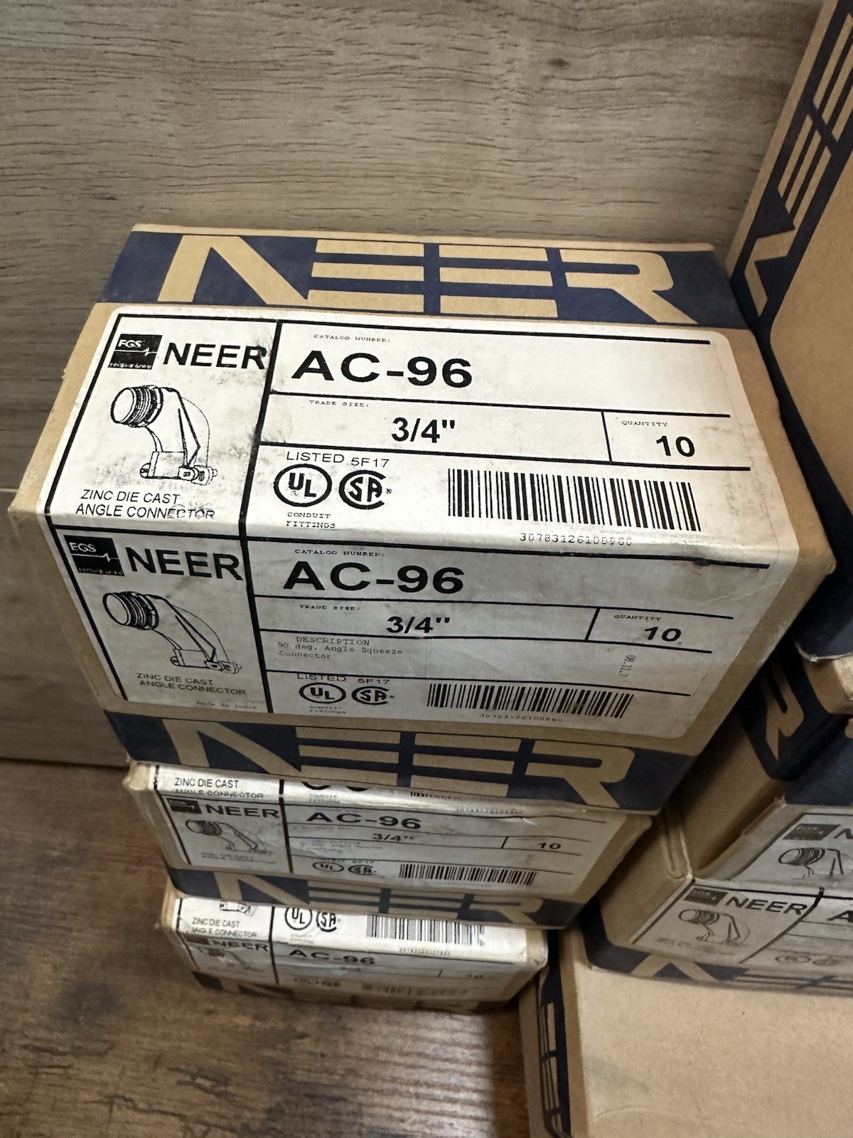 Lot of 100 NEER AC96 3/4 Inch Die Cast Conduit Connectors New NOS