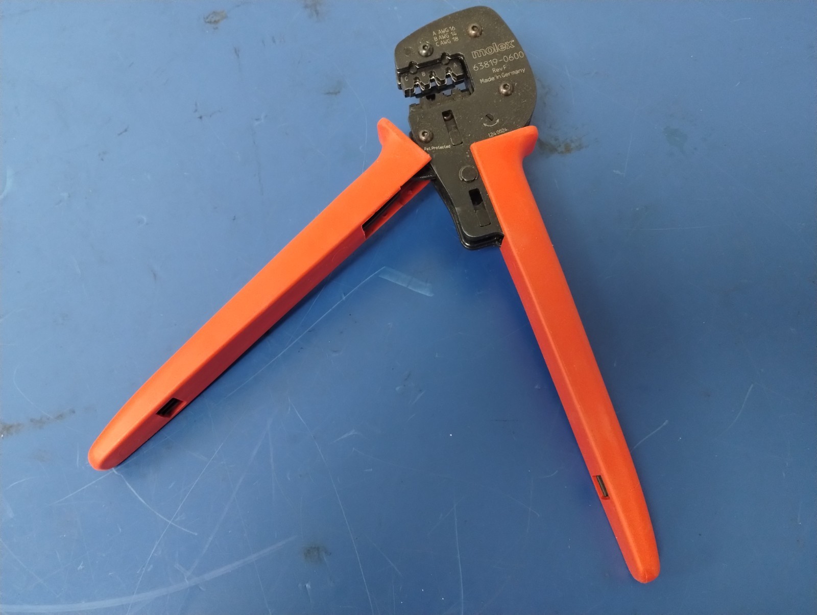MOLEX 63819-0600 HAND CRIMP TOOL For Use With:1.8mm Wide Crimp Terminals