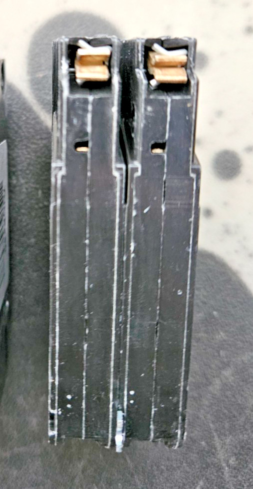 GE 30-amp 2 -Pole Standard trip Circuit Breaker