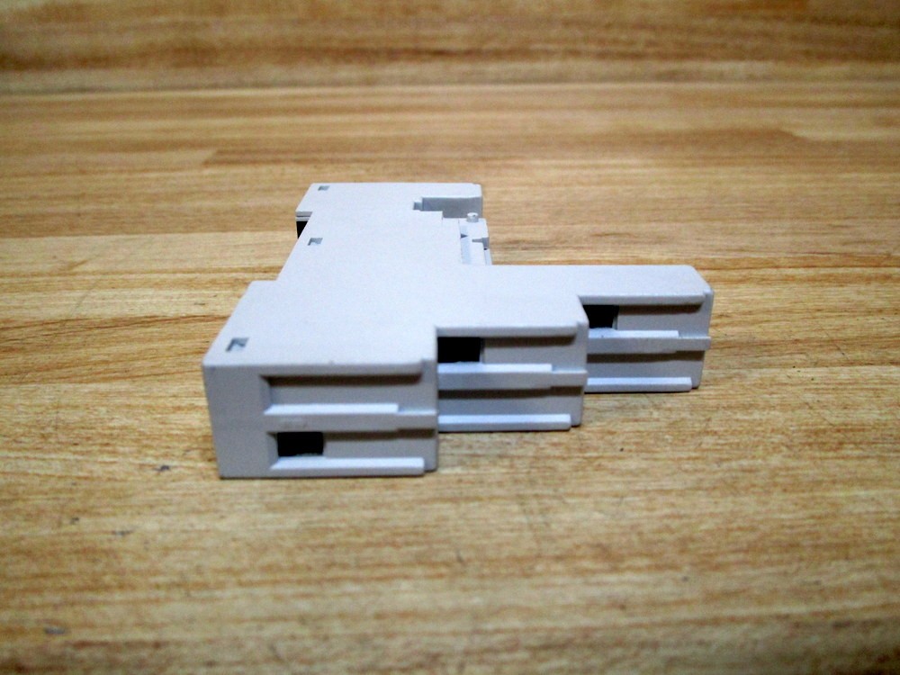 Allen Bradley 700-HN221 Relay Socket 700HN221