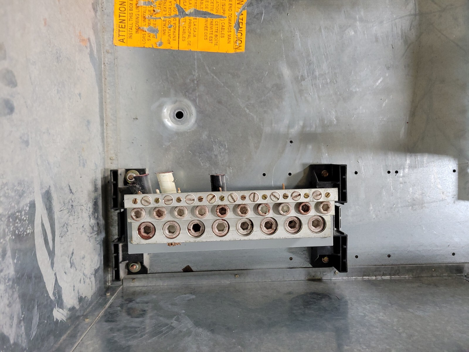 GE General Electric APN Spectra Series Panelboard 600 Amp 208Y/120 VAC 3PH 4W