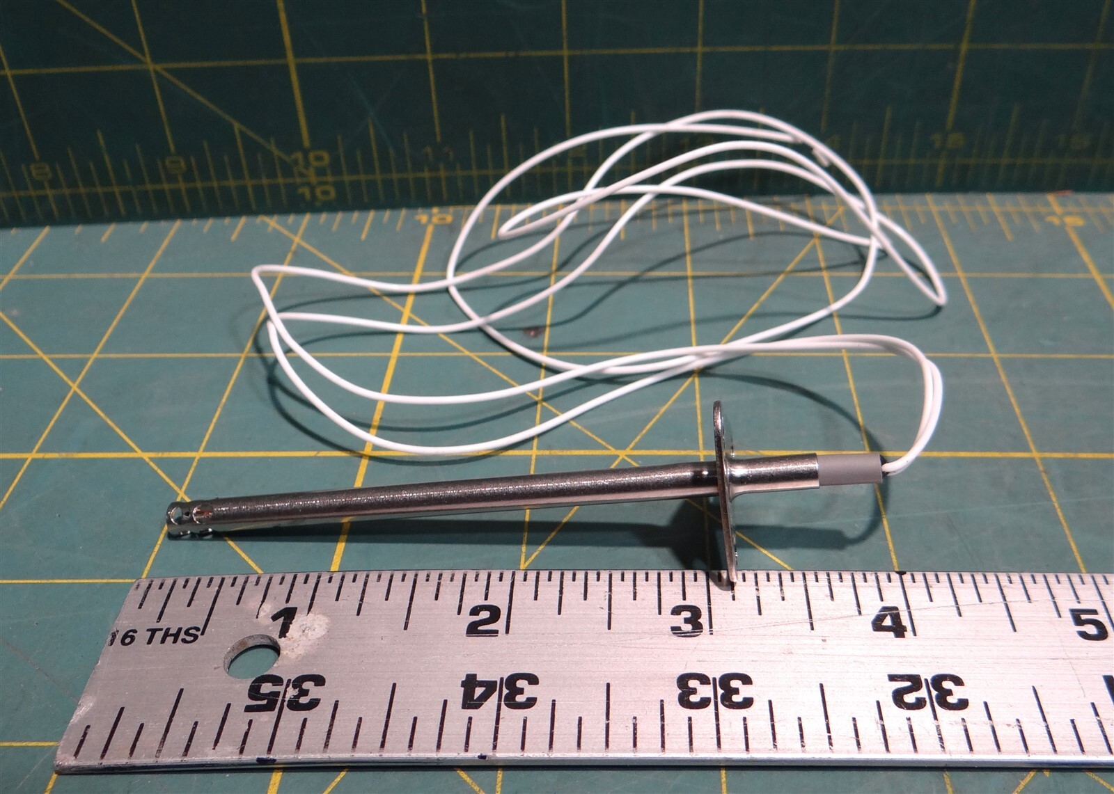Temperature Element 0-200°F 0-40 psi NSN 6660-01-138-2195 P/N: 13221E9082