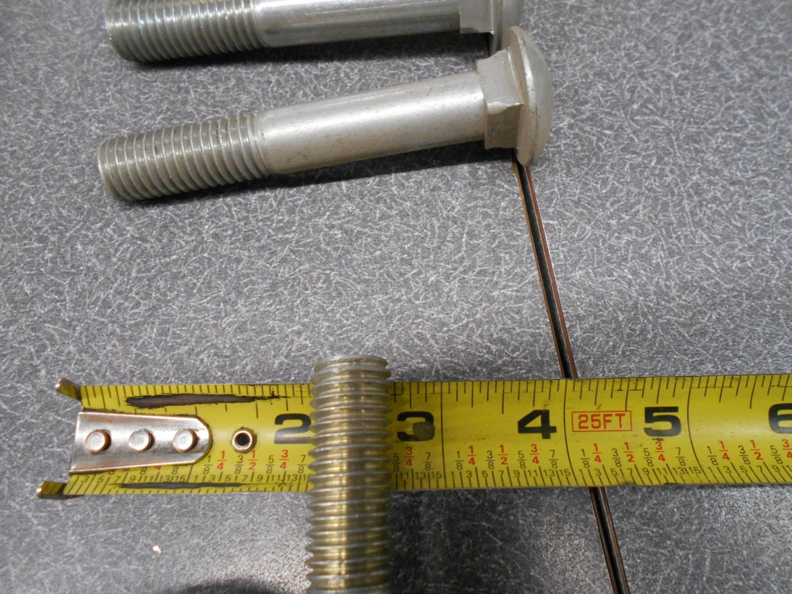 Carriage Bolt 5/8″ x 4.00″. Carriage Bolts. (LOT OF 5), Grade 2, Coarse. NOS!