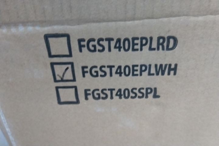 Rubbermaid Commercial Products FGST40EPLWH 25 Gal Container Cap White Step Can