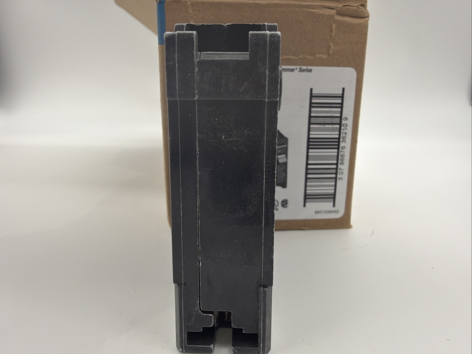 Box of 10 Eaton BR120 20A Single Pole Circuit Breakers NEW UL Listed