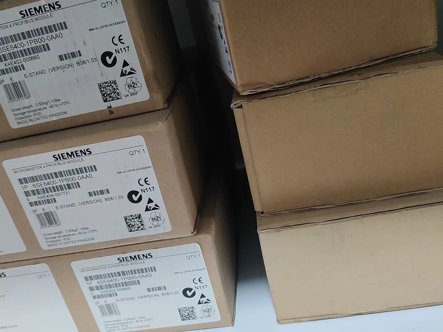 6SE6400-1PB00-0AA0 New Original SIEMENS 6SE6400-1PB00-0AA0 SAME DAY SHIPPING