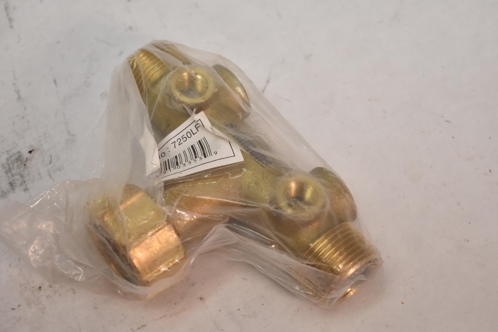 Simmons 7250LF Brass Hose Manifold Tee Pipe Fitting Made In Indonesia Lead Free