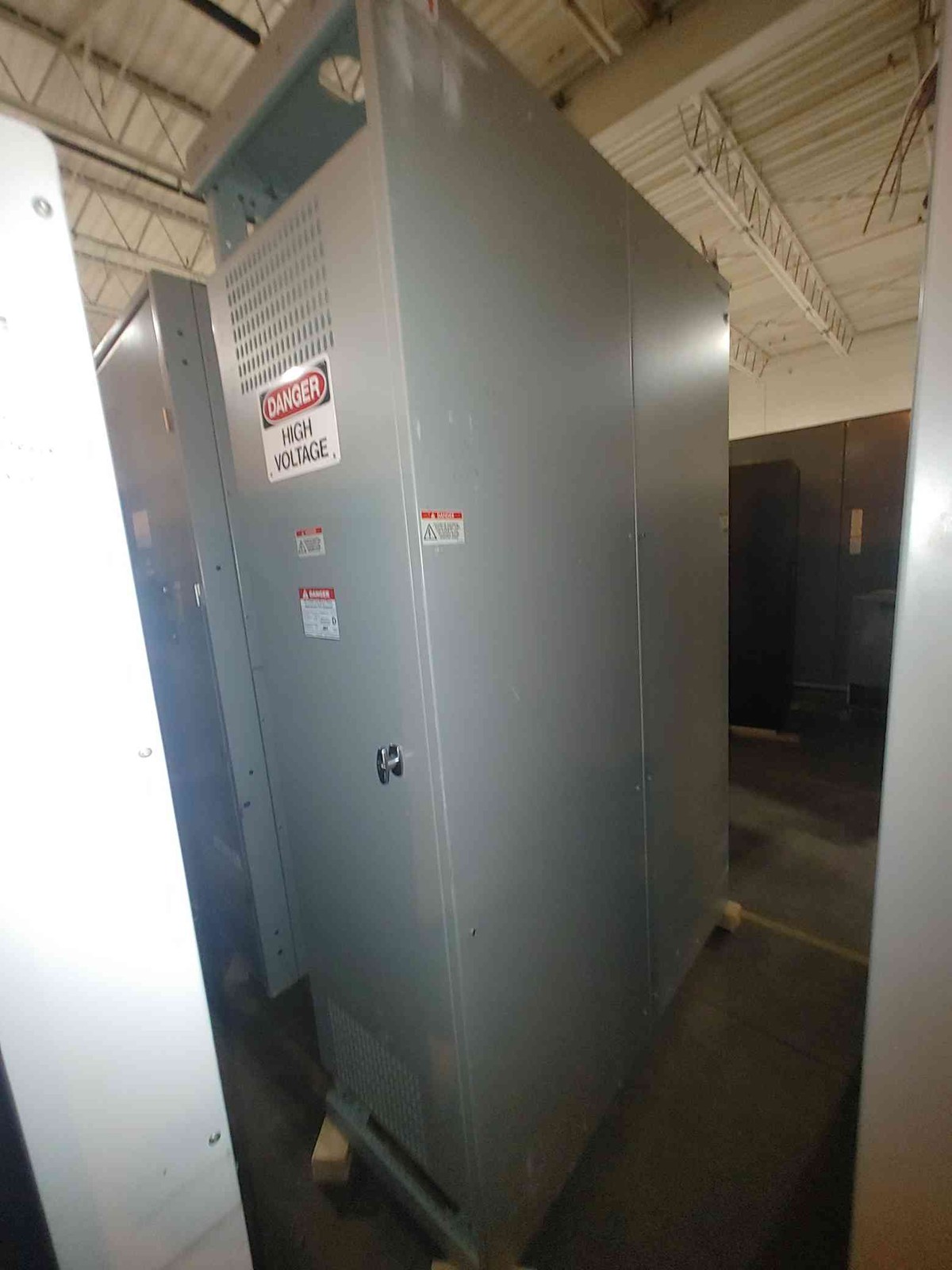GE Power Break Switchboard Switchgear 4000A 2500A 480V 3PH 3W 85kA 0113A8532