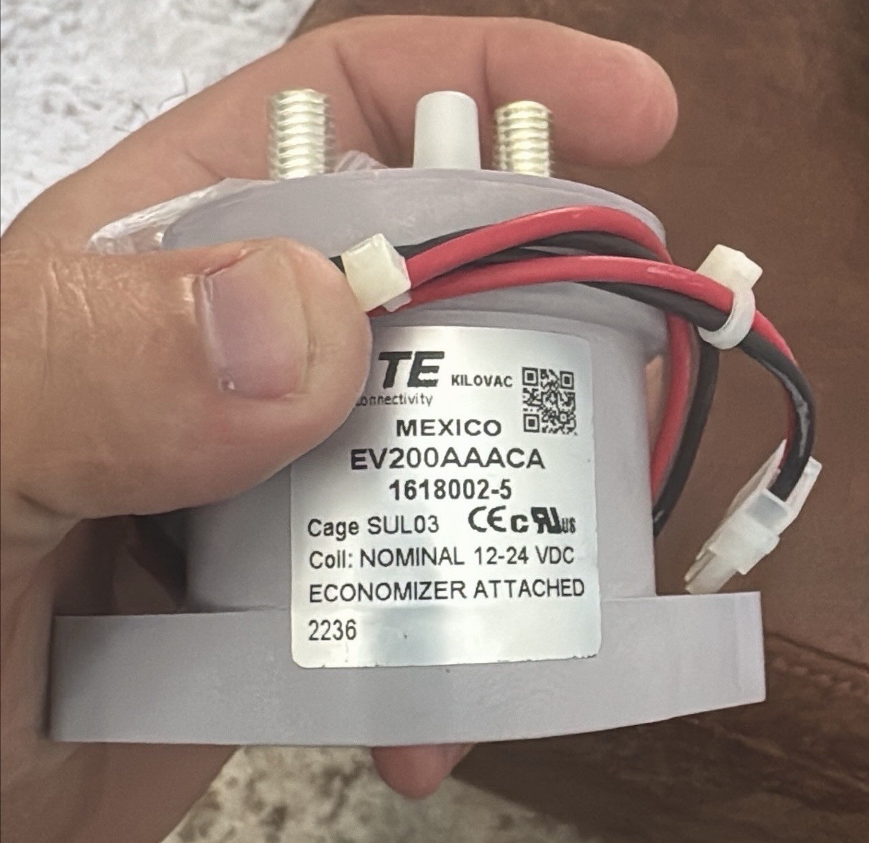 Two (2) TE Connectivity KILOVAC EV200 DC Contactor 12-24 VDC 200A SPST