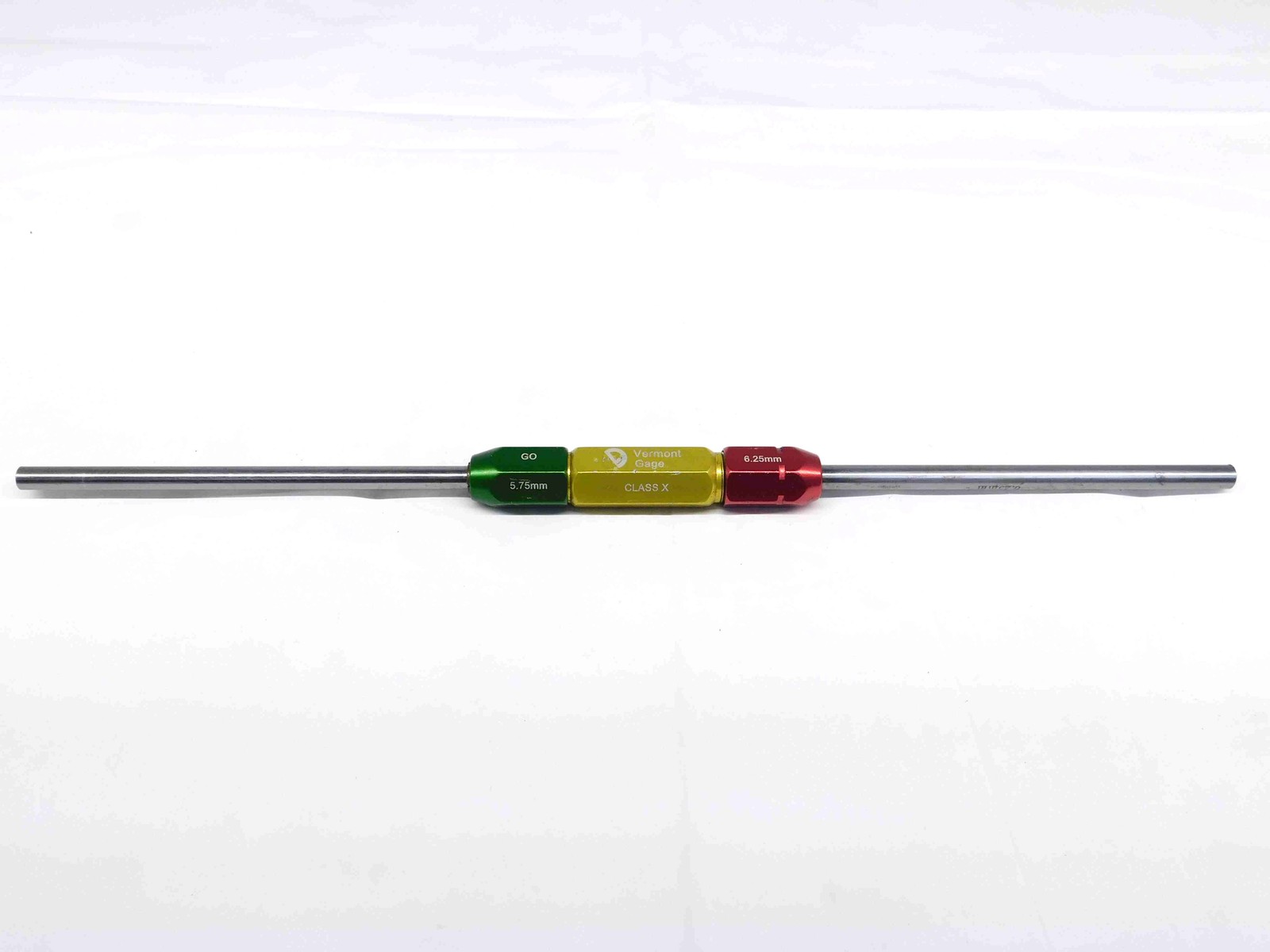 5.750 & 6.250 CL X METRIC PIN PLUG GAGE GO NO GO 6.000 -.250 6 .2461 5.75 6.25