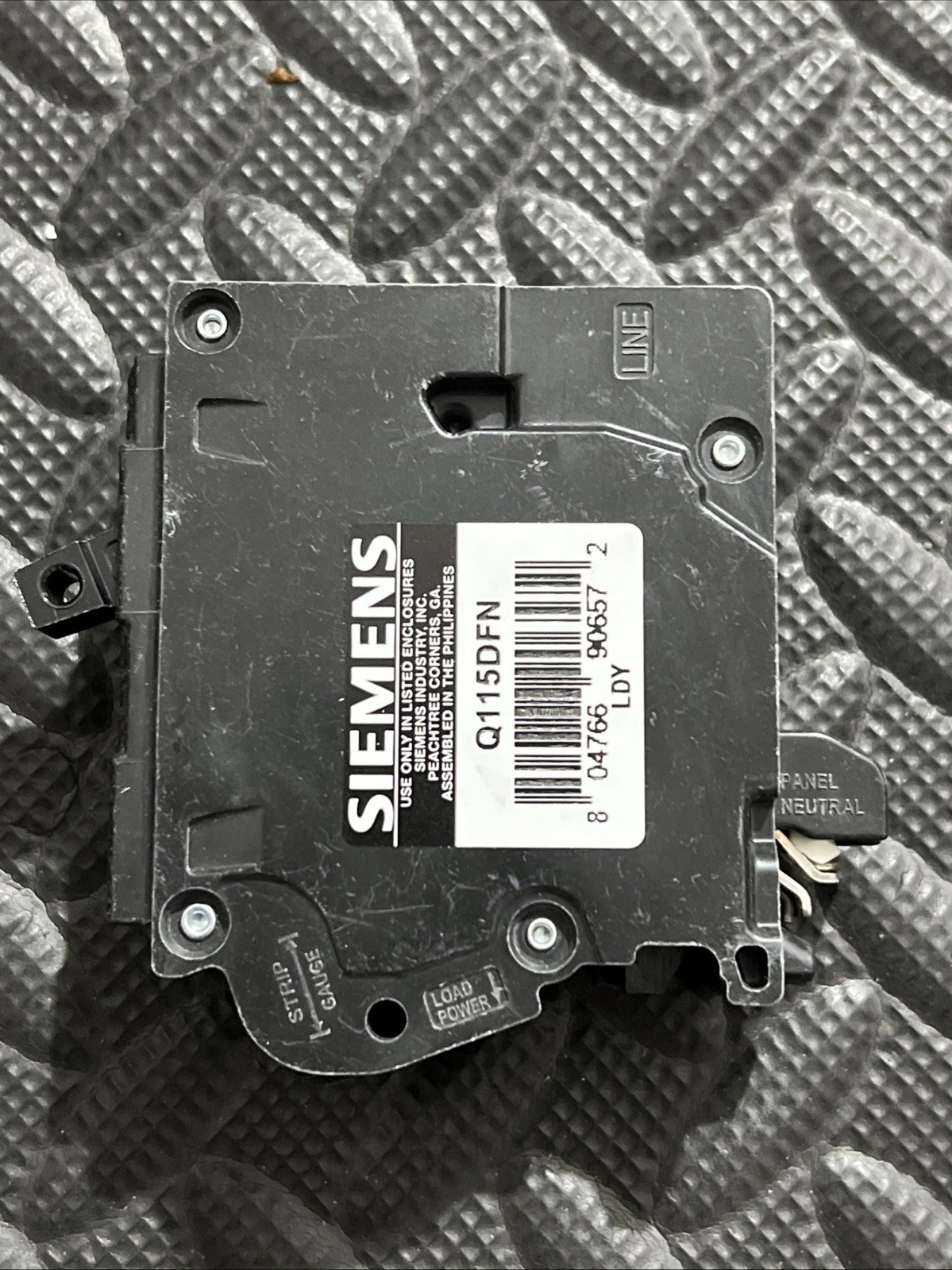 Siemens Q115DFN 15 Amp 1-Pole Dual Function (AFCI/GFCI) Plug-On Neutral
