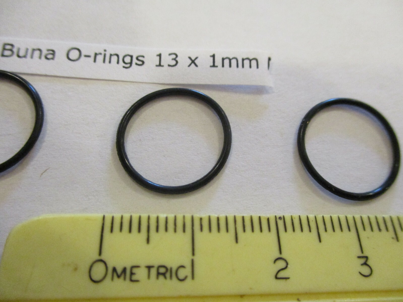 13mm ID x 15mm OD x 1mm thick O-ring. Buna-70. Quan 5.