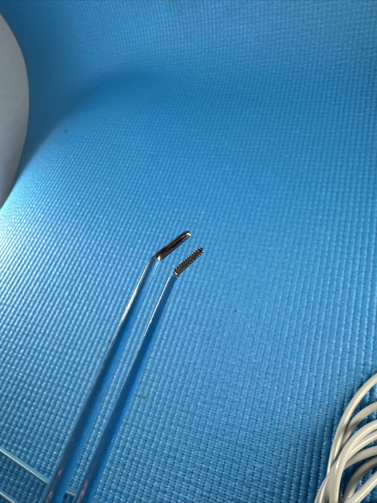 6 Bovie Bipolar Bayonet Forceps Straight, And Curved And 1 Cord