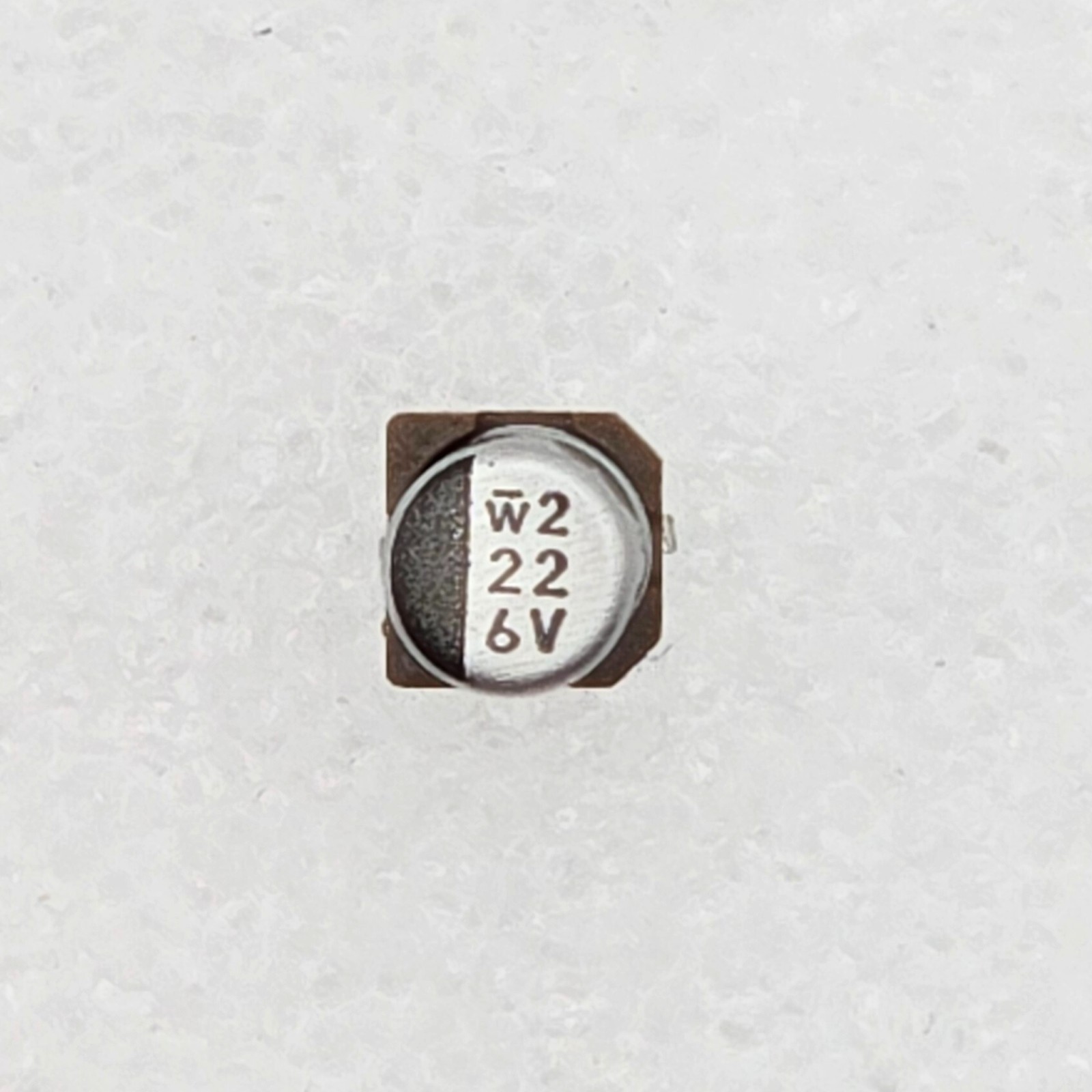 25pcs Nichicon 22uf 6.3V 85°C 20% SMD Aluminum Electrolytic Capacitors 4×4.5mm