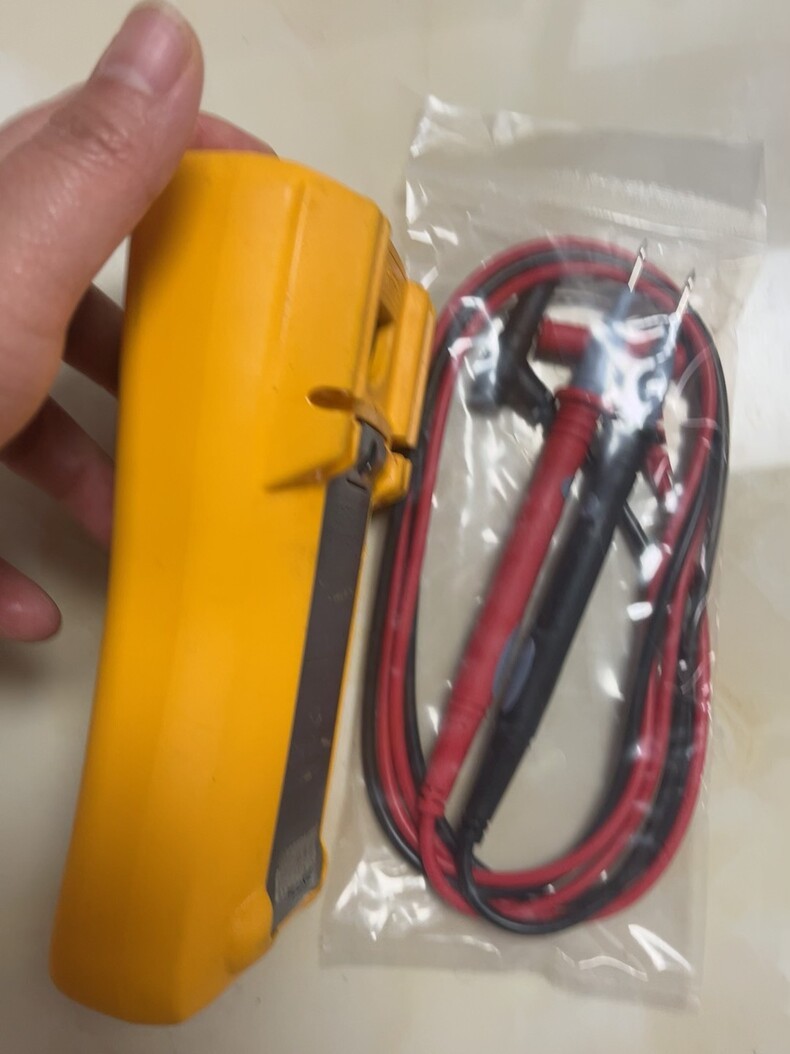 1PC Used Fluke 115C True RMS Digital Multimeter for field electrical test #W