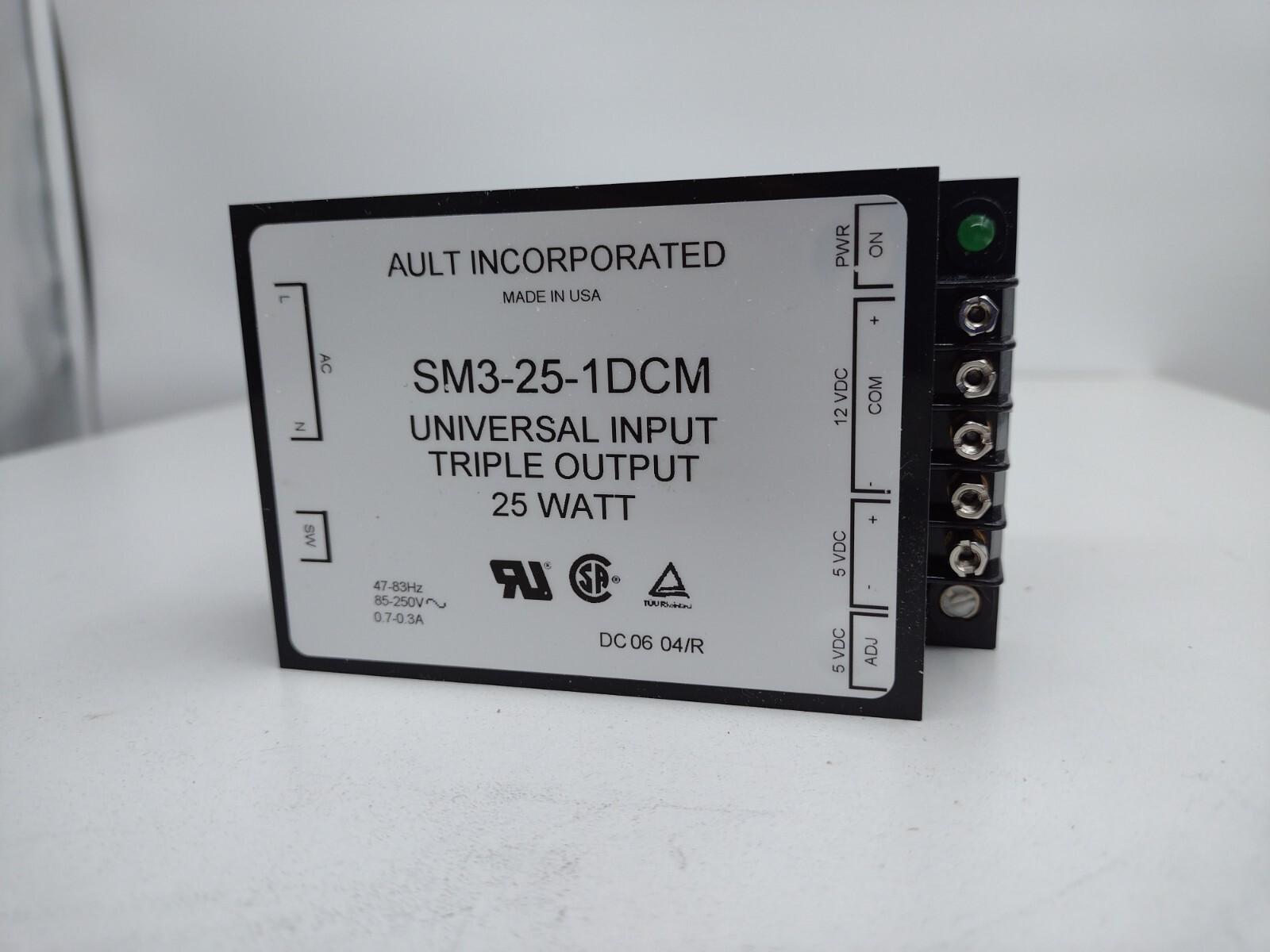 Ault Inc SM3-25-1DCM Universal Input Power Supply 25 WATT 47-83Hz 85-250V