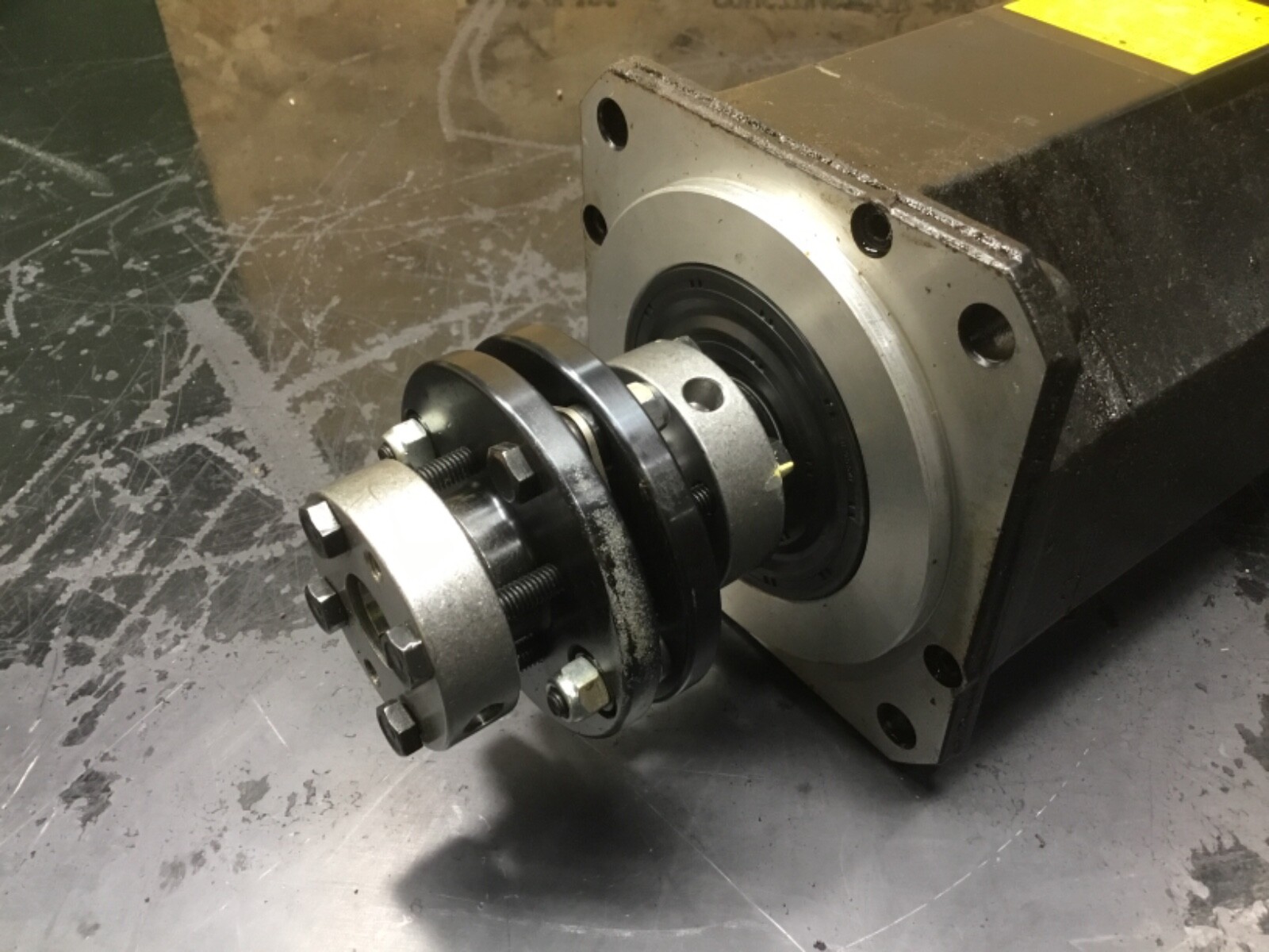 FANUC A06B-0126-B575 AC SERVO MOTOR AC6/2000 0.6kw #01C70PR4