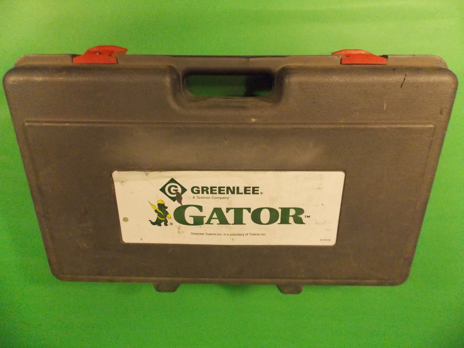 Greenlee Gator ES750 Cable Cutter Kit With Charger Battery & Case -Works Great