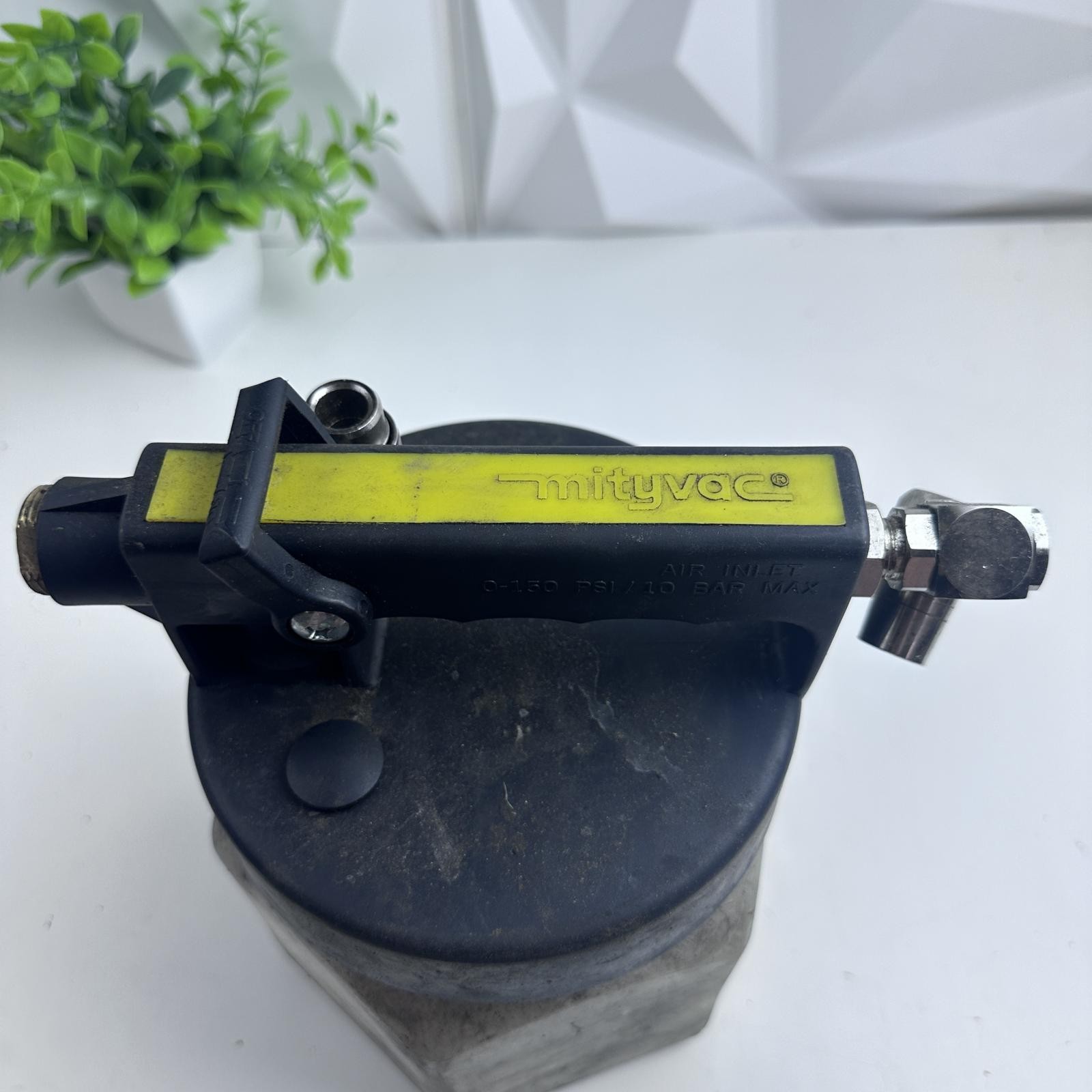Mityvac MV6830 Vacuum Brake Bleeder, 1.9 Qt Reservoir, Variable Flow Control