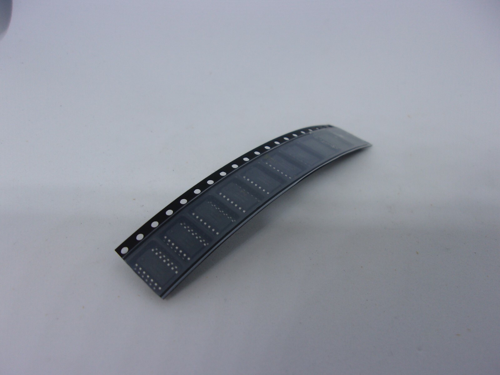 10Pcs Pack Lot SOP-14 SMD IC Chip 14 Pins 74HC14D 74HC14 SOP14 Surface Mounted