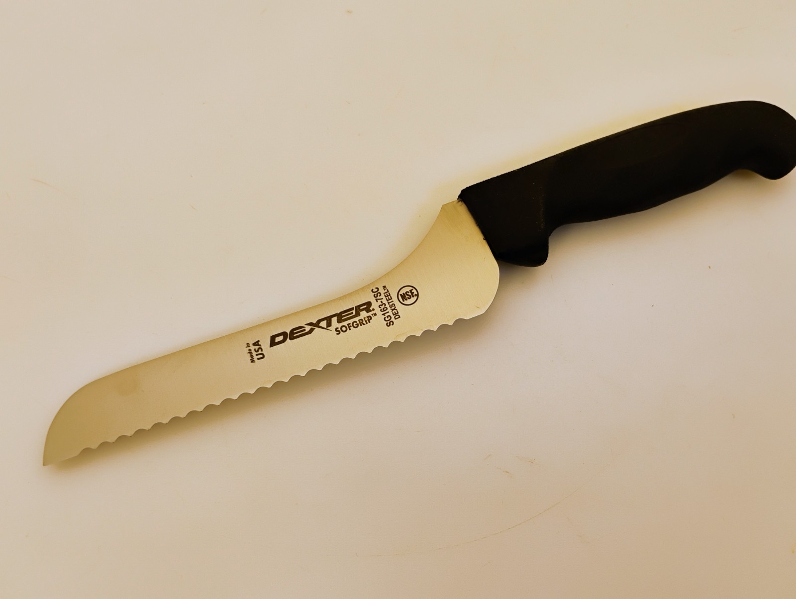 Dexter USA 7 inch Offset Blade Scalloped Edge Bread Knife Black Handle SG163-7SC