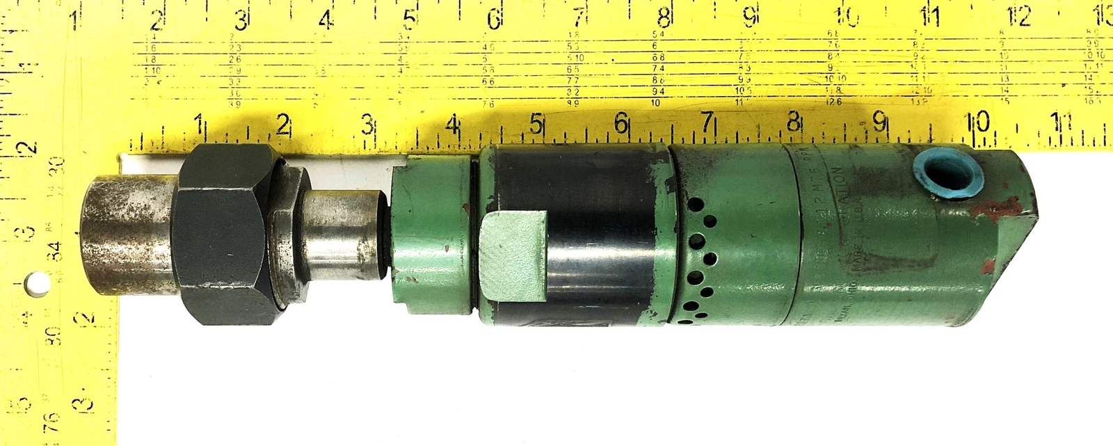 The Aro Corporation 4600 RPM Pneumatic Cylinder 7817A (6112M76) USED