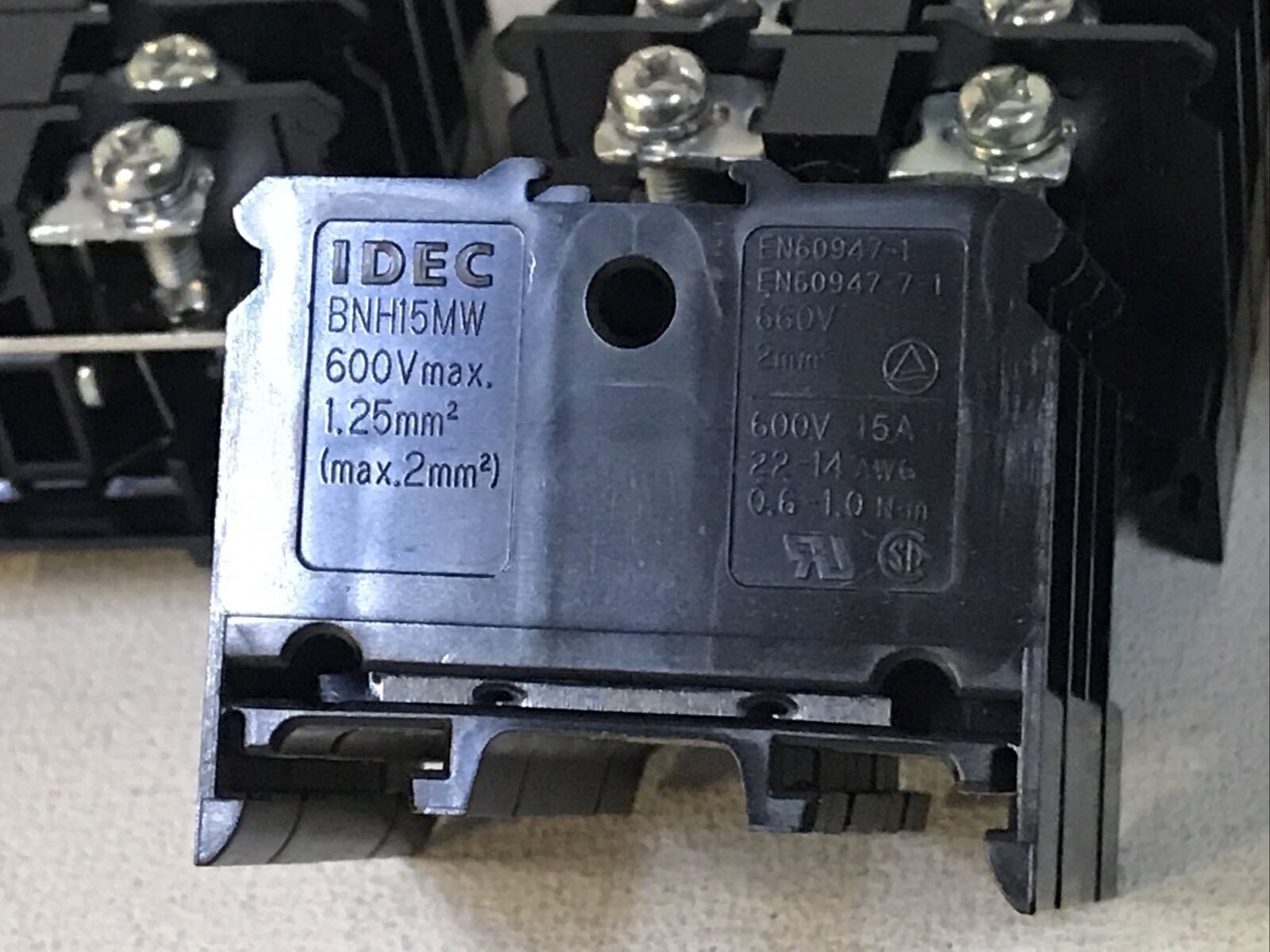 *LOT OF 24* IDEC BNH15MW Terminal Blocks 600V Max 15A 22-14 AWG