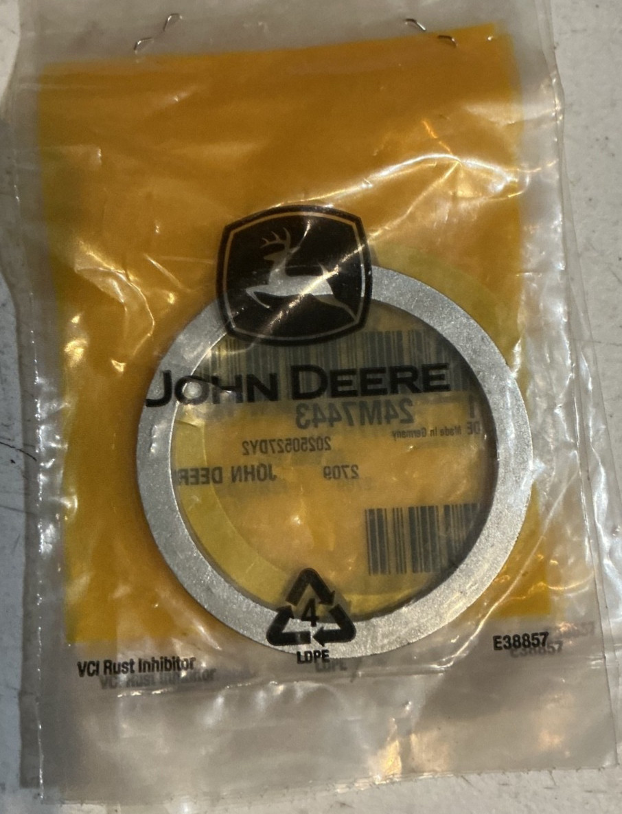 John Deere washers 24M7443 (lot of 3)inside 2.36 in,outside 2.95 in,thick 0.12 i
