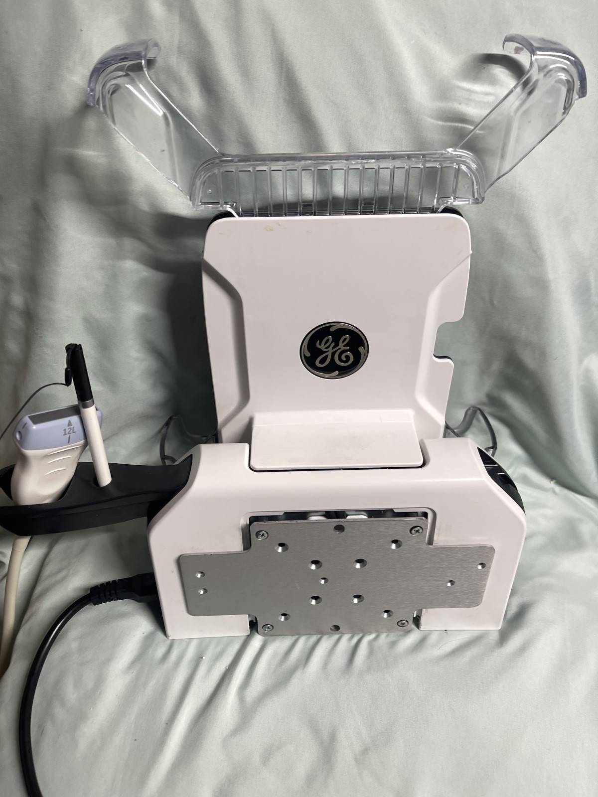 GE VENUE 40 Vascular Portable Ultrasound W/ 12L-SC Probe and docking station
