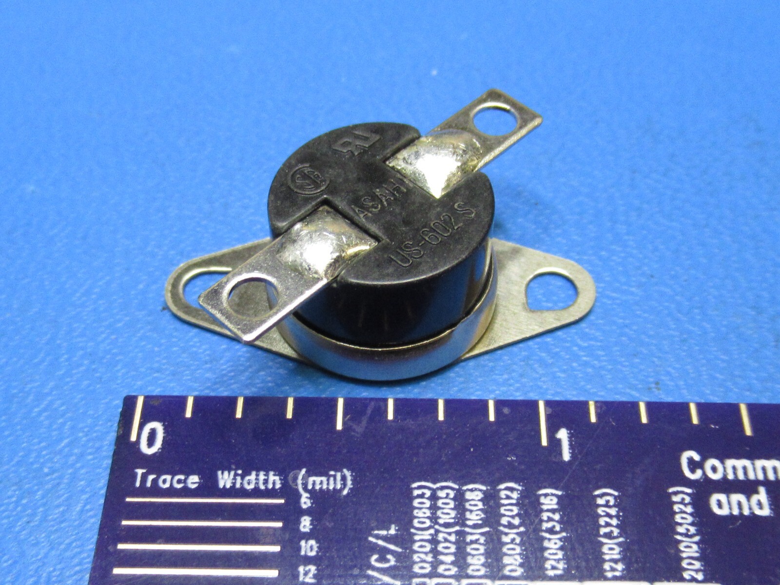 (1) SELCO OA-50 1/2″ Disc Thermostat Rise Open 50°F / Close 32°F Auto Reset 15A