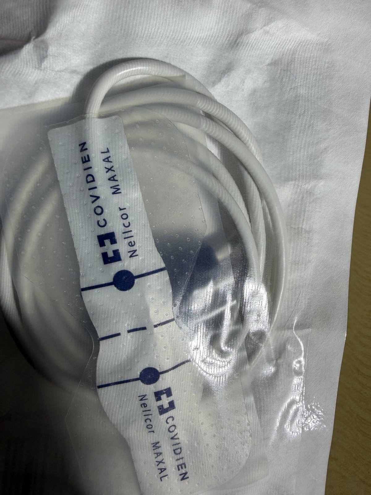 2 – Nellcor Maxal Adult XL SpO2 Sensor OxiMax