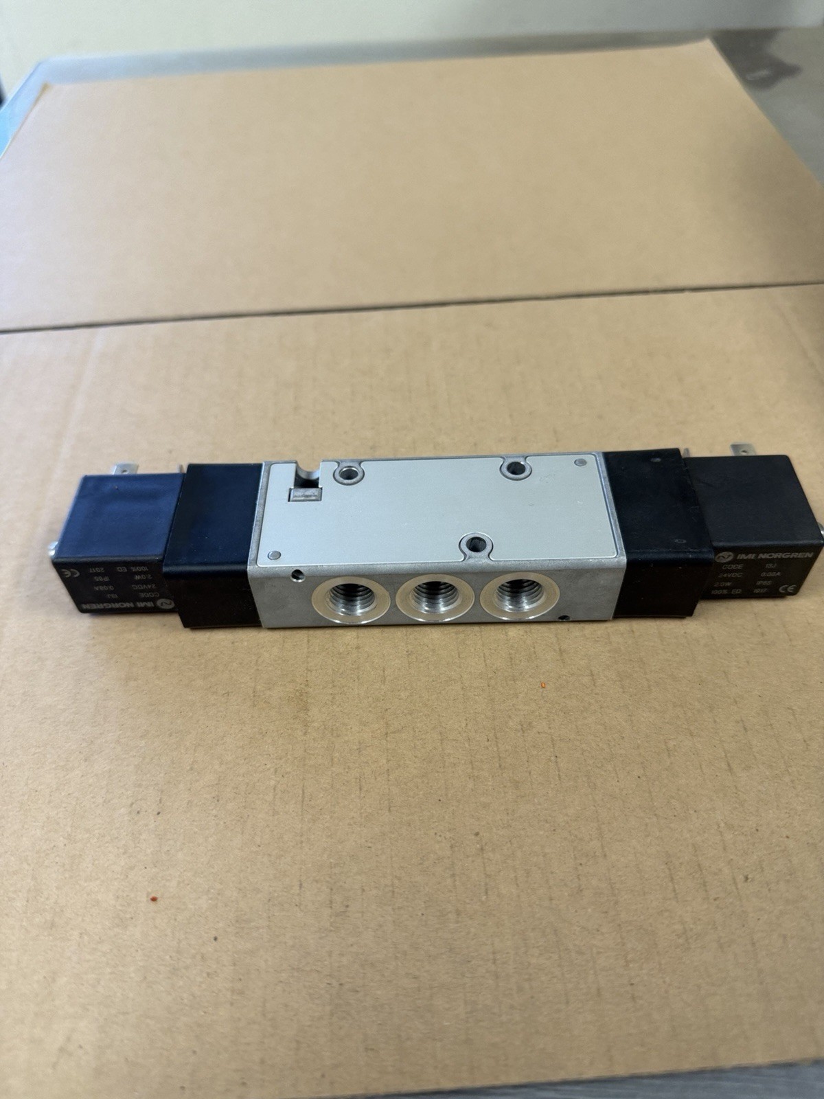 V61R511A-A313JB Norgren Solenoid Valve 1/4″npt 24VDC Coil (NO CONNECTORS)