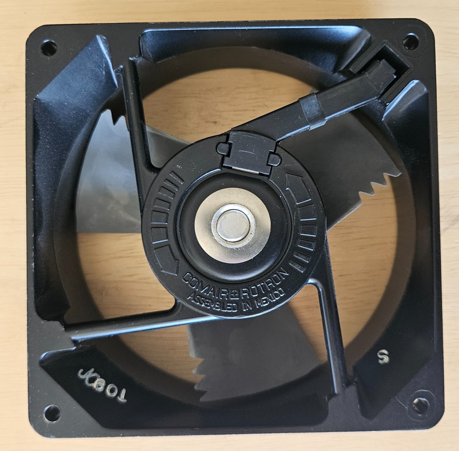 Comair Rotron 115-volt AC muffin fan MX2B1, 039386