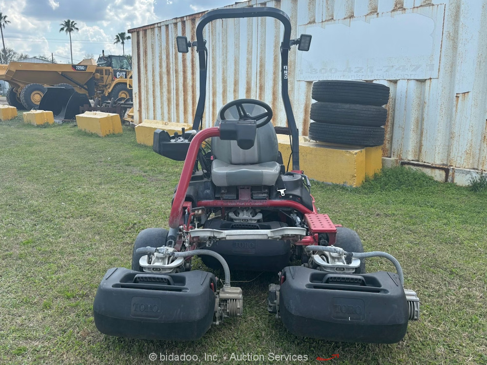 2021 Toro Greensmaster TriFlex 3320 Ride-On Grounds Golf Course Mower bidadoo