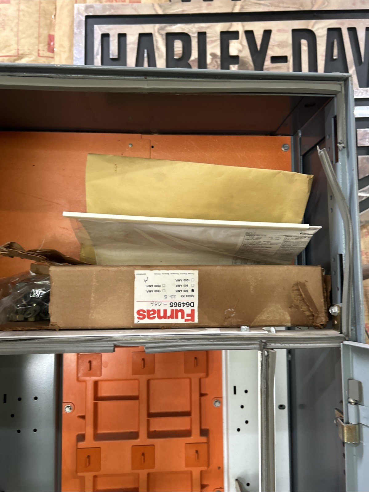 Furnas System 89 Electrical Cabinet, # 898FW1338-1 Bus 600A Vert 300 42k A600v