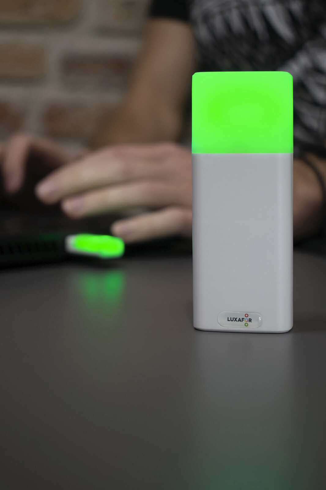 Luxafor Bluetooth PRO – Wireless LED Busy Light for the offise
