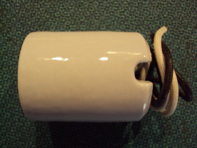 Electrical, Leviton 501- 8756 4HGN2 Porcelain Lamp Holder, 600V 1500W