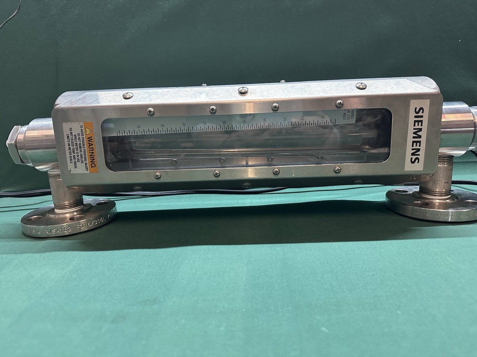 Siemens Wallace Tiernan Flow Gauge 5210G32116XXBD402SXX – New OEM