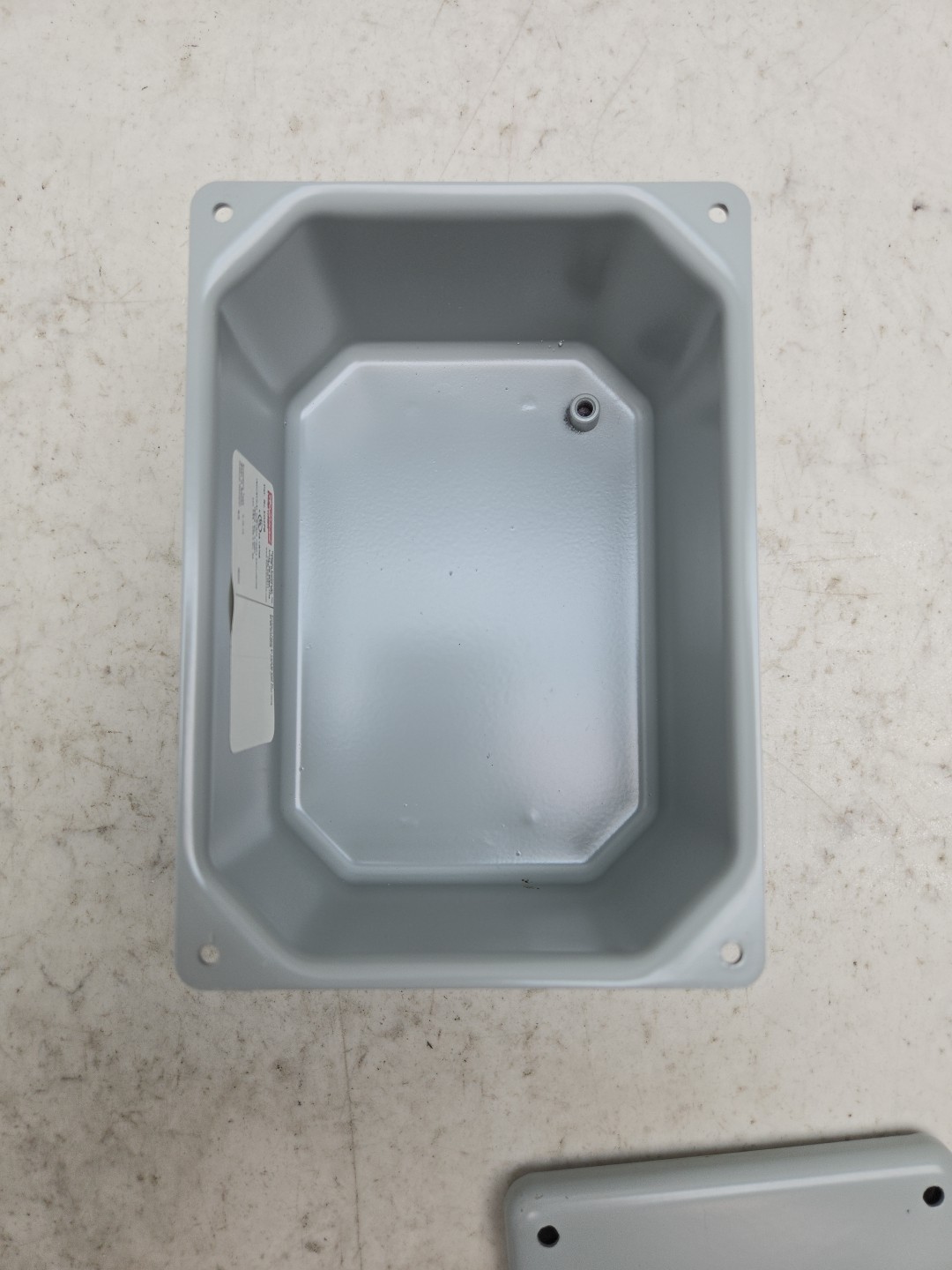 Hoffman ED2PB Push Button Enclosure 2-Hole Gray 5.75×4.00×2.75 New