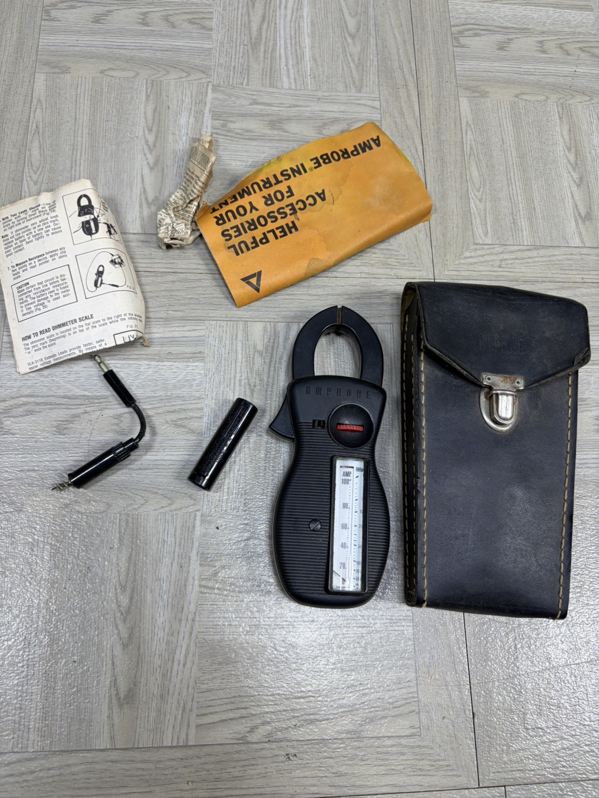 Vintage Amprobe RS-3 Rotary Scale Amp/Volt/Ohm Clamp Meter + Case TESTED