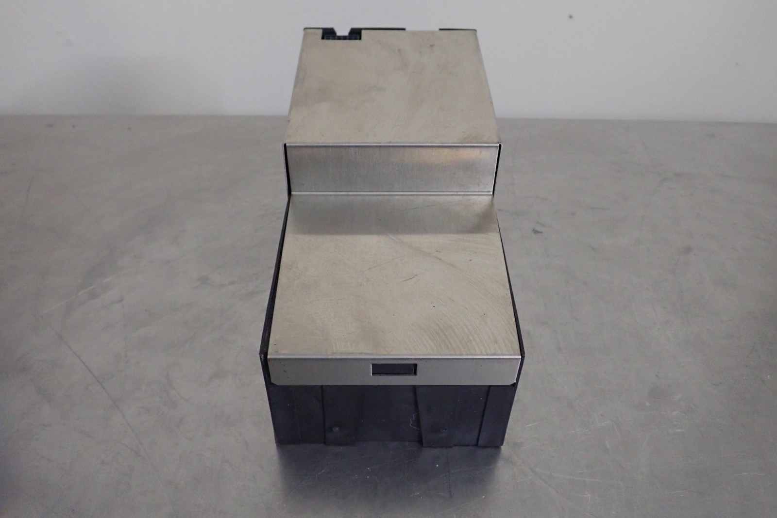 Agilent Technologies G1311-60070 4-Channel Degassing Unit