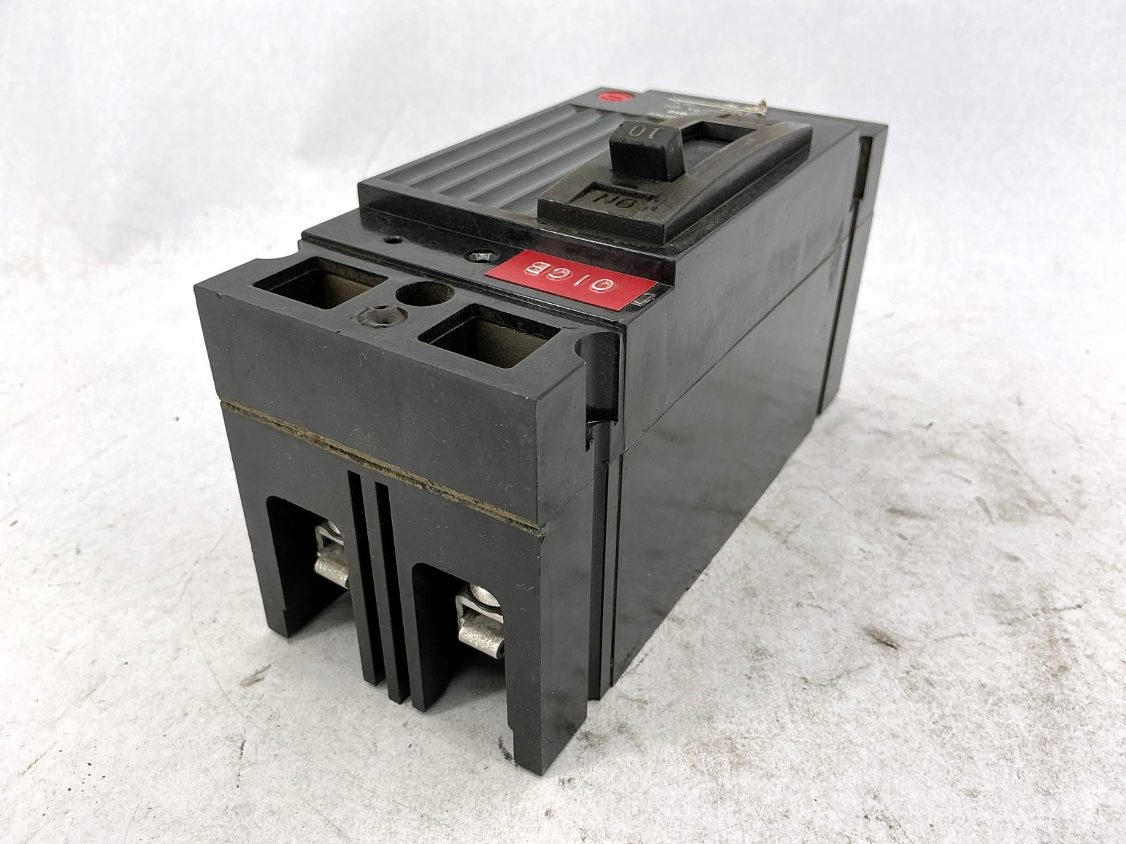 GE General Electric TED124010 Circuit Breaker 2-Pole 10A 480VAC