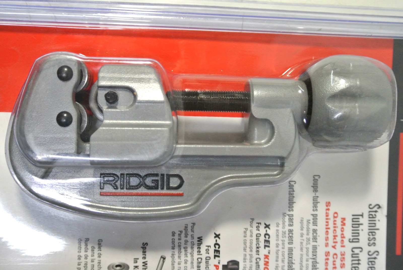 RIDGID 29963 Model 35S 1/4″ to 1-3/8″ Stainless Steel Tubing Cutter, X-CEL Knob
