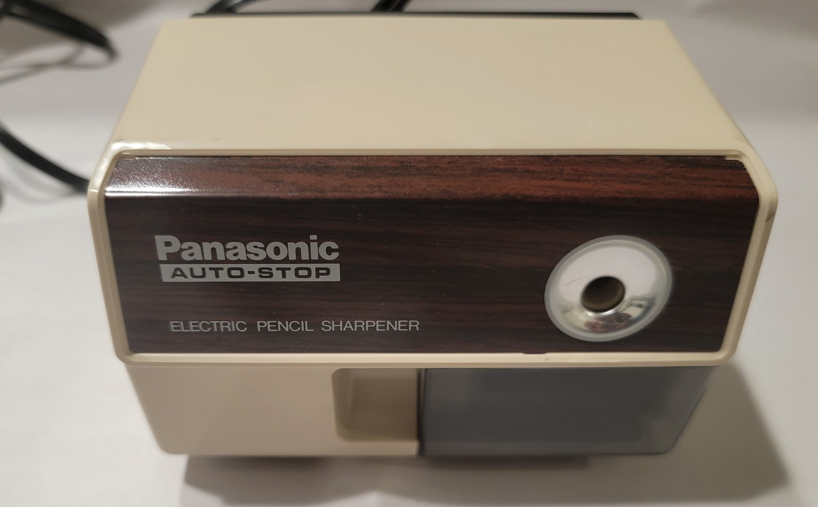Vintage Panasonic KP-110 Auto Stop Electric Pencil Sharpener Beige With Orig Box