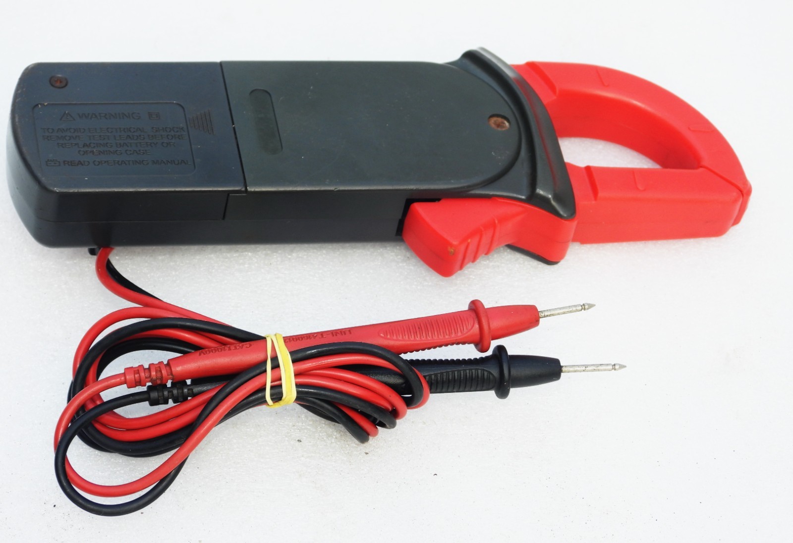 UNI-T MODEL UT201 DIGITAL AC/DC NON-CONTACT VOLTAGE TRUE RMS CLAMP MULTIMETER