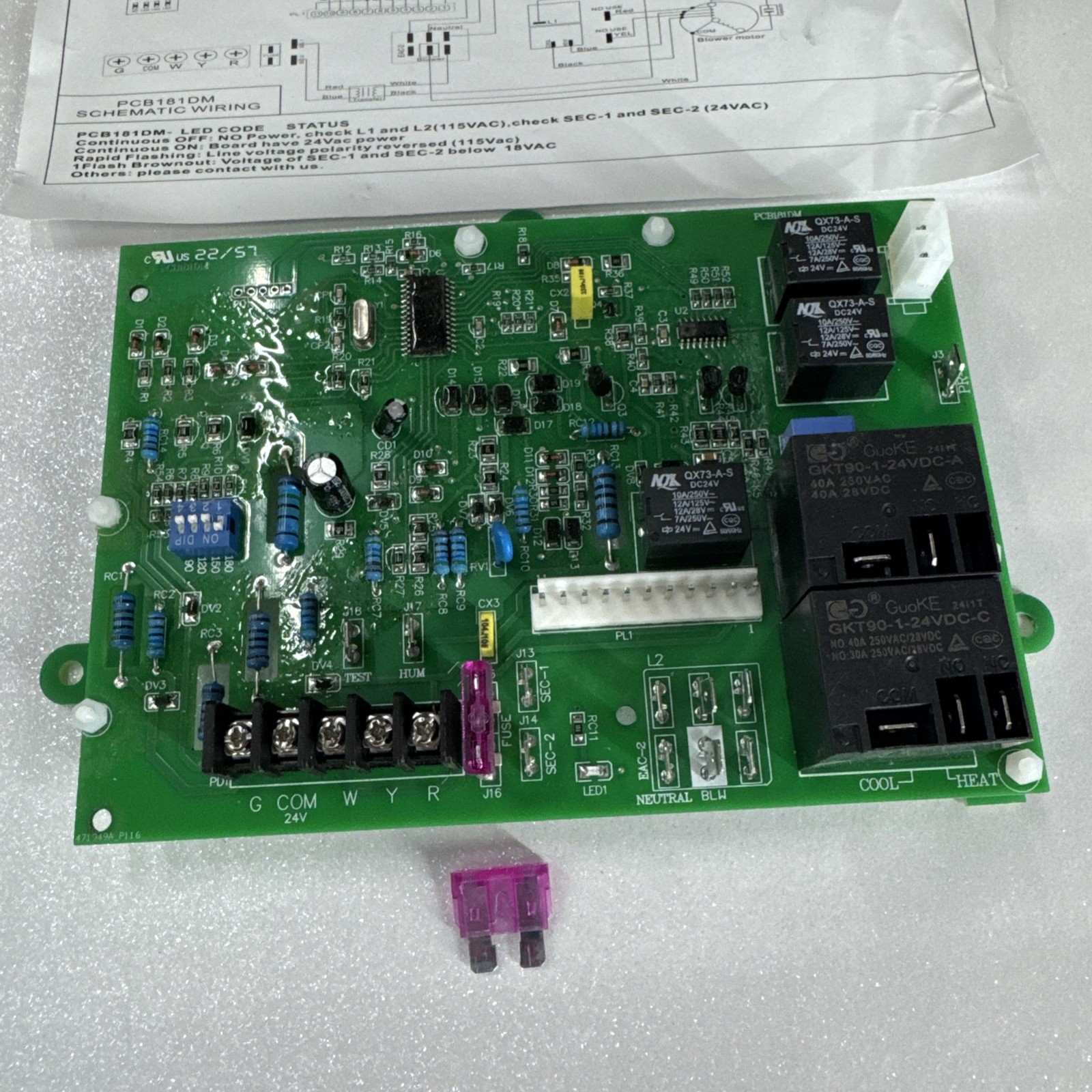 EIIGAR Carrier Furnace Control Circuit Board PCB181DM Open Box C4