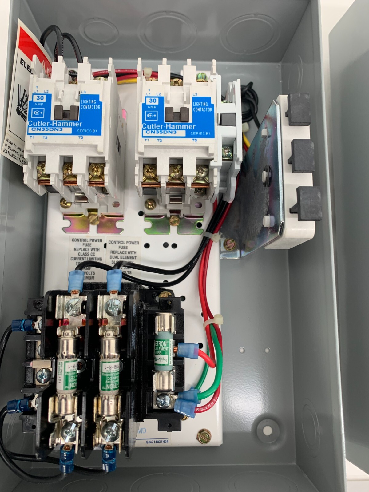 Eaton Cutler-Hammer ECL03C1C6A Electrically Held Lighting Contactor 30A 6P 480V