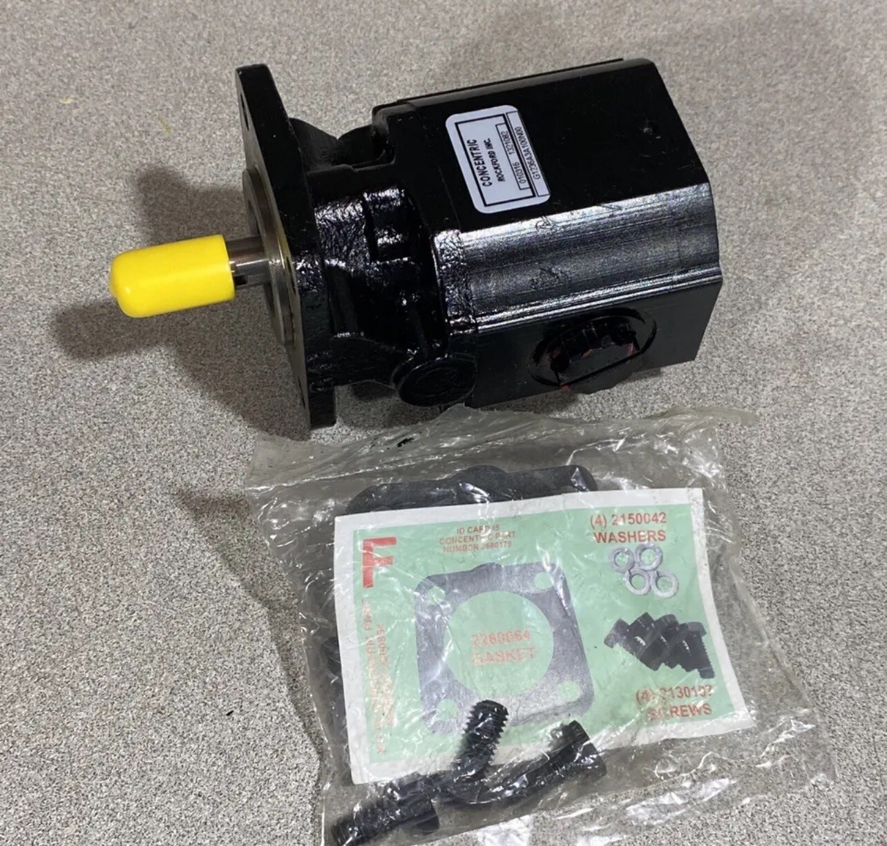 NEW CONCENTRIC ROCKFORD INC. 020318 1321082 HYDRAULIC GEAR PUMP G1236A3A100N00